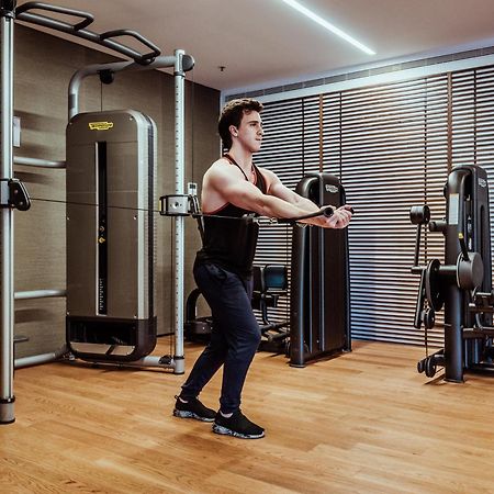 Sls Buenos Aires Puerto Madero Hotel ภายนอก รูปภาพ Bodyweight tricep extension